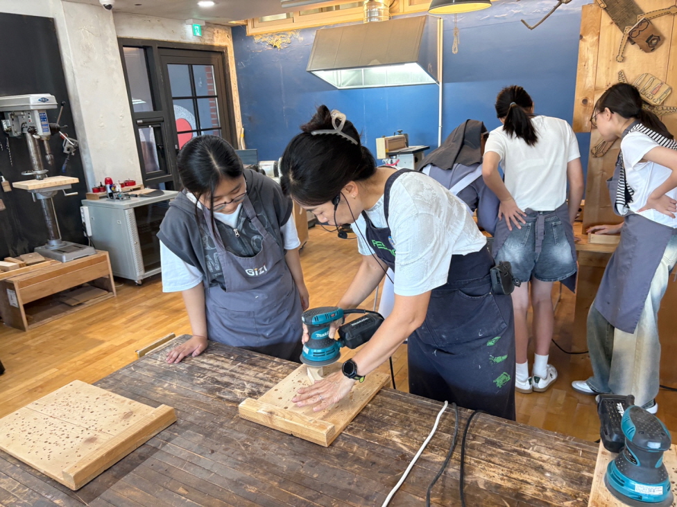 250725 중고등부 목공수업 (8).jpg