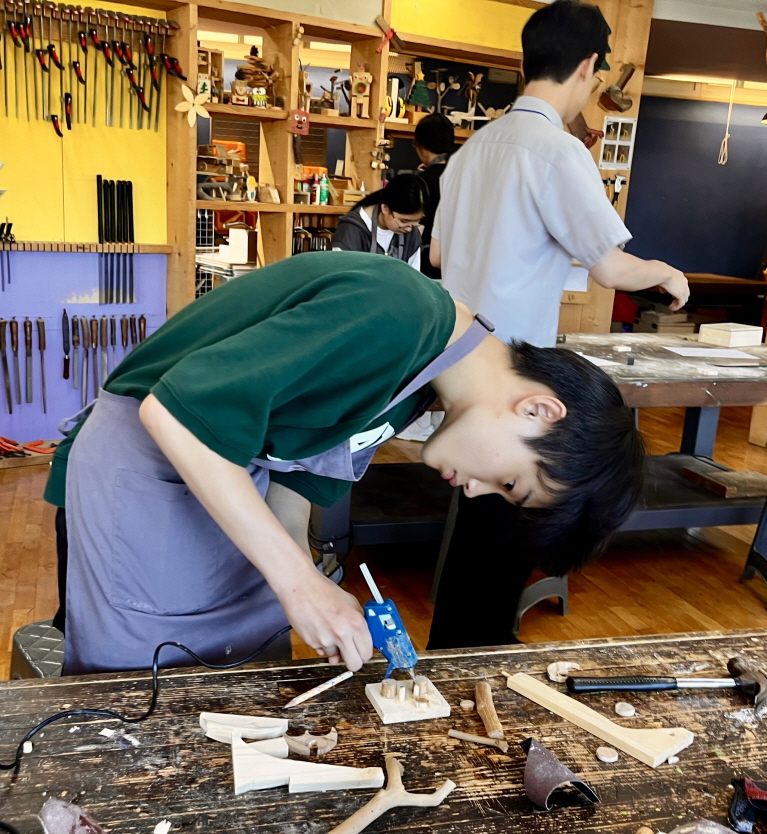 250725 중고등부 목공수업 (14).jpg