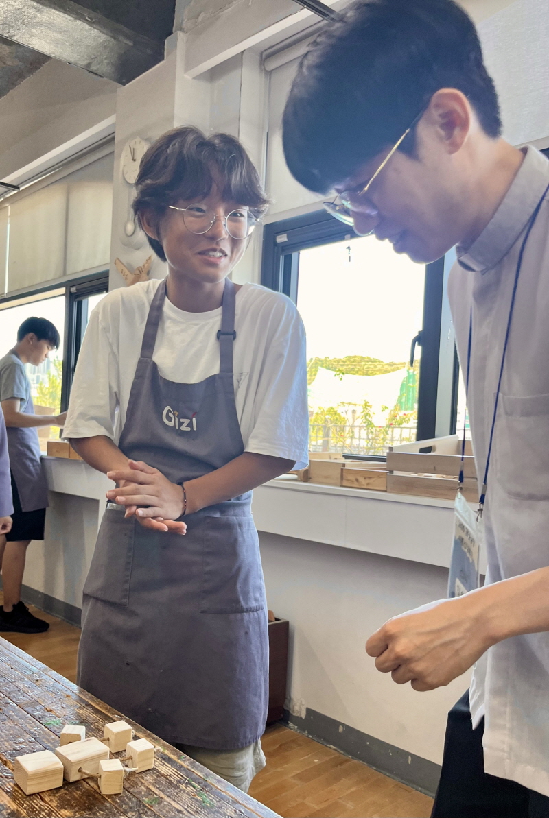 250725 중고등부 목공수업 (16).jpg