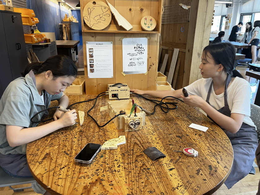 250725 중고등부 목공수업 (19).jpg