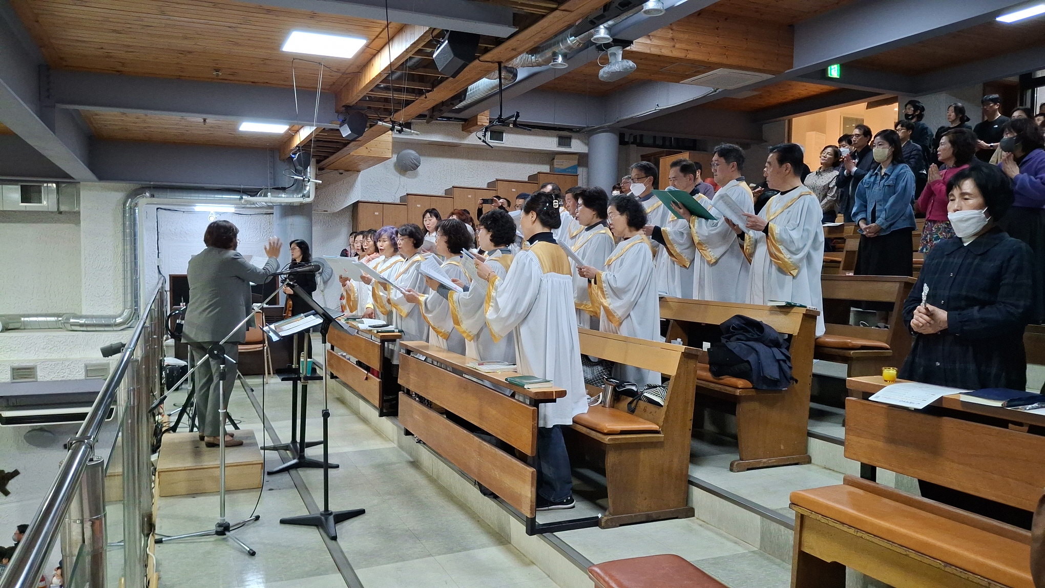 2504119 파스카성야_4성찬전례 (20).jpg