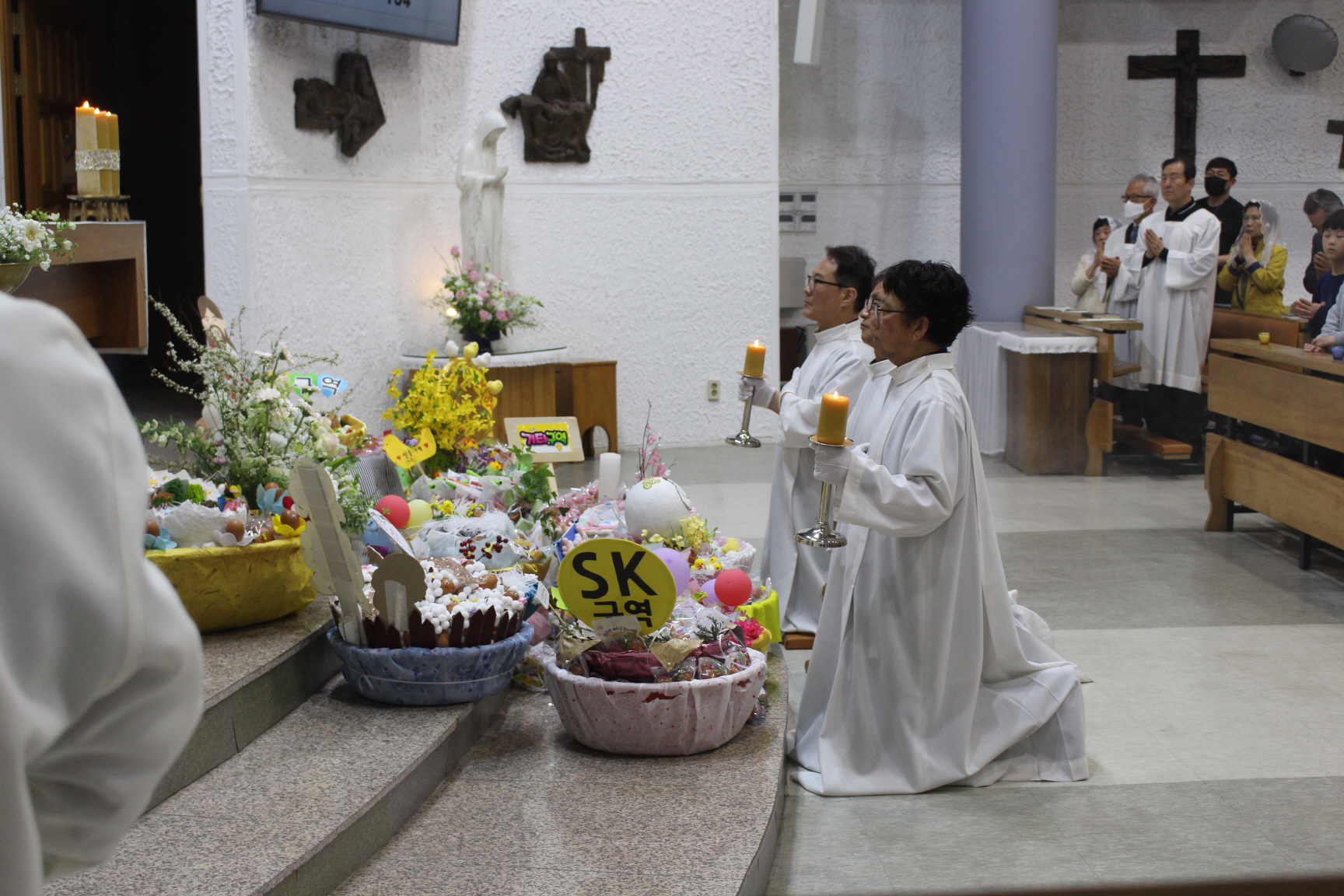 2504119 파스카성야_4성찬전례 (9).JPG