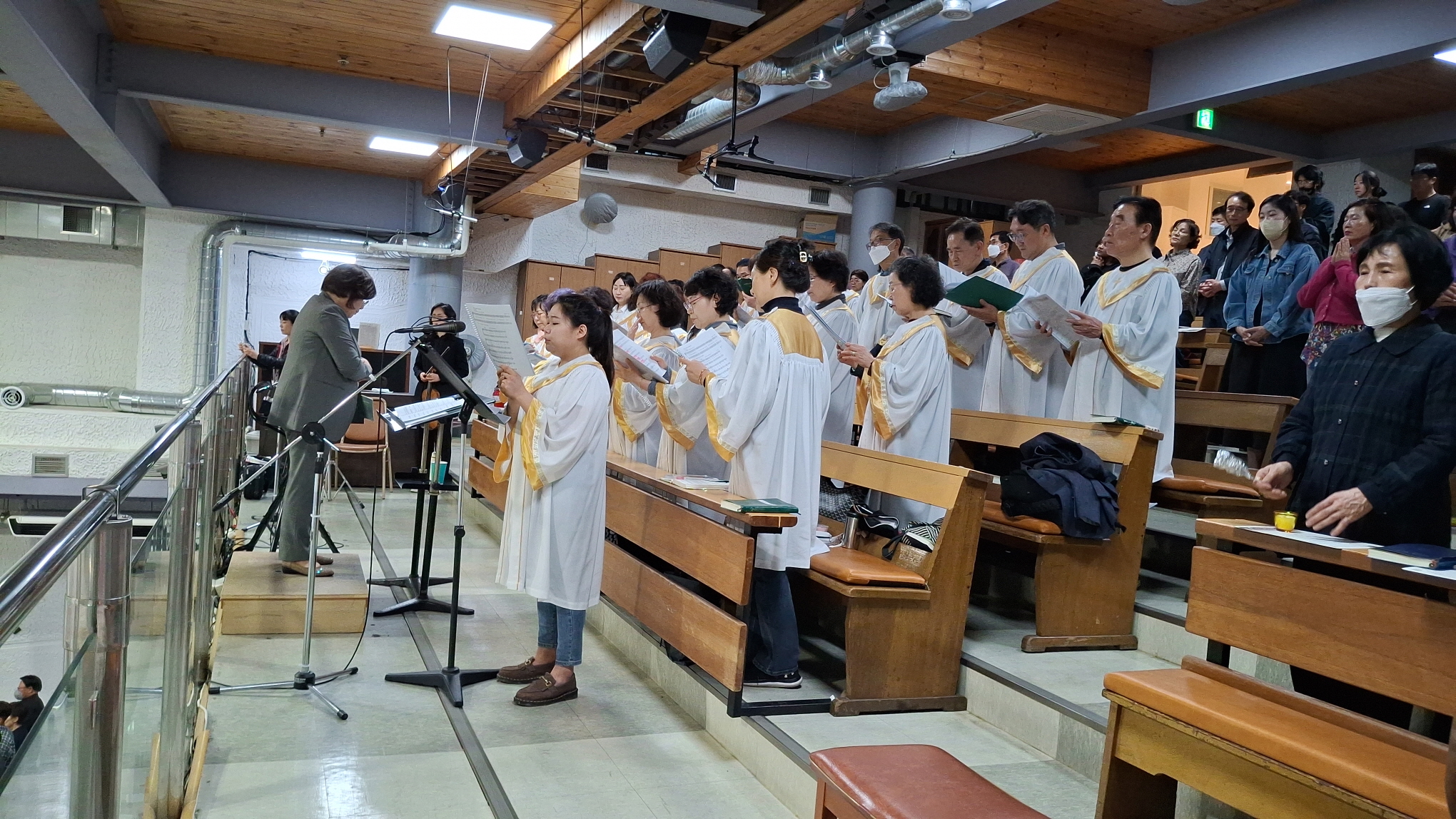 2504119 파스카성야_4성찬전례 (21).jpg