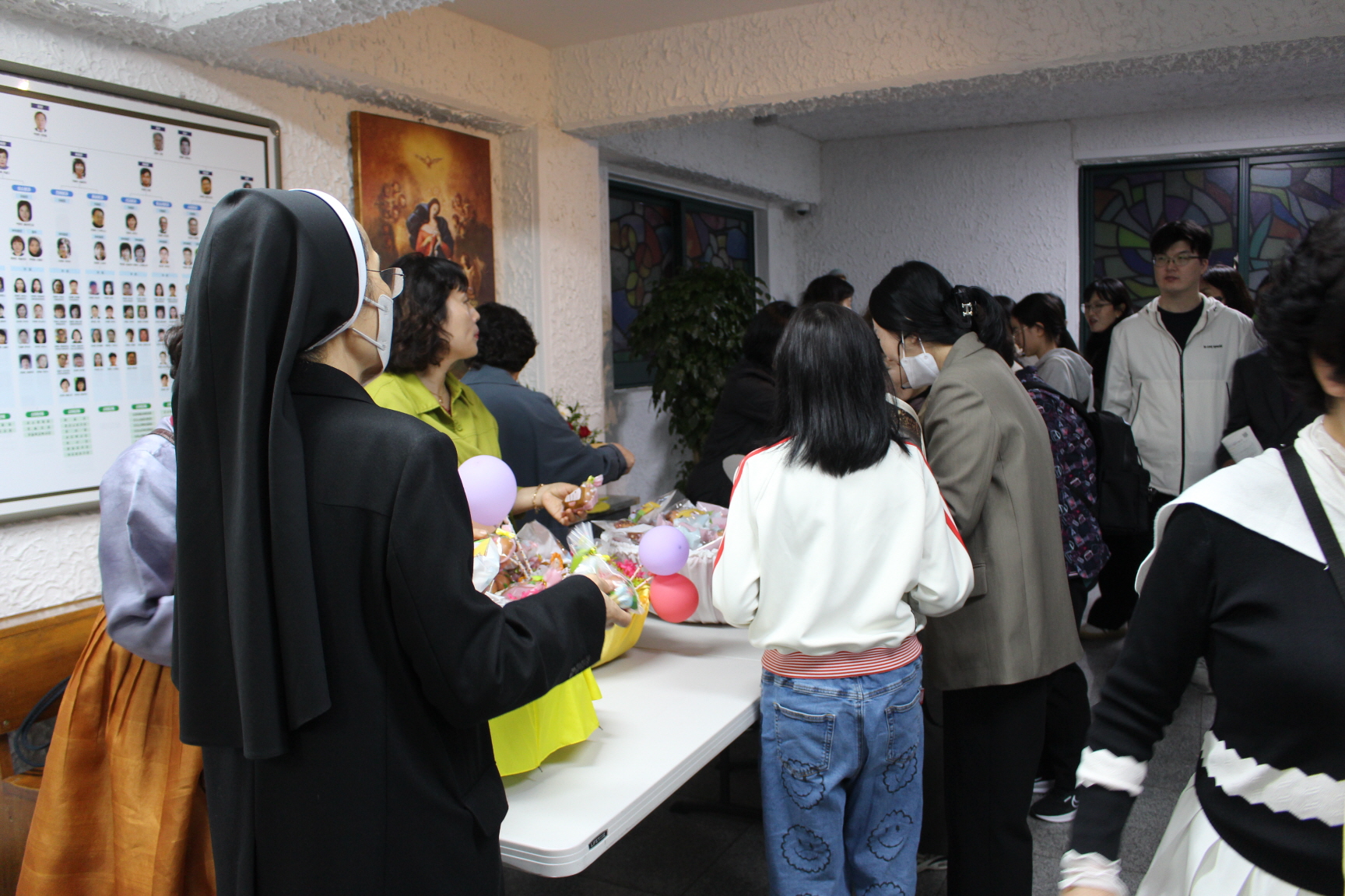 2504119 파스카성야_7미사후 부활계란 (4).JPG