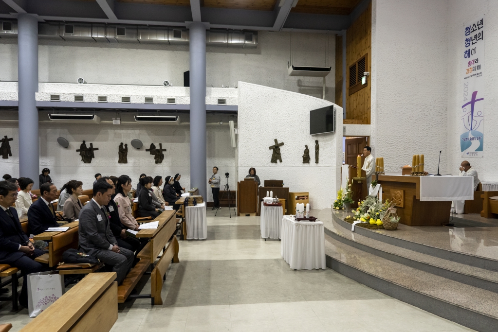 240331_부활절세례식H010.jpg