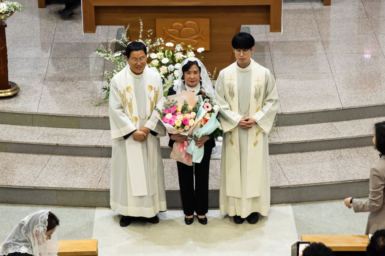 250420 세례식_사진(개인위) (5).jpg