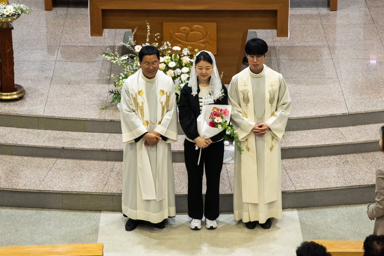 250420 세례식_사진(개인위) (3).jpg