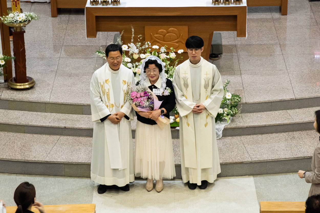 250420 세례식_사진(개인위) (7).jpg