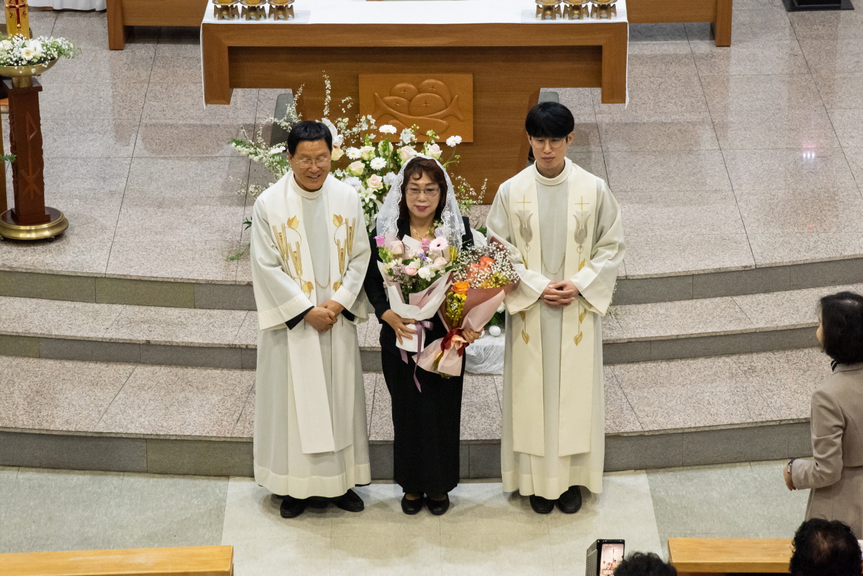 250420 세례식_사진(개인위) (4).jpg