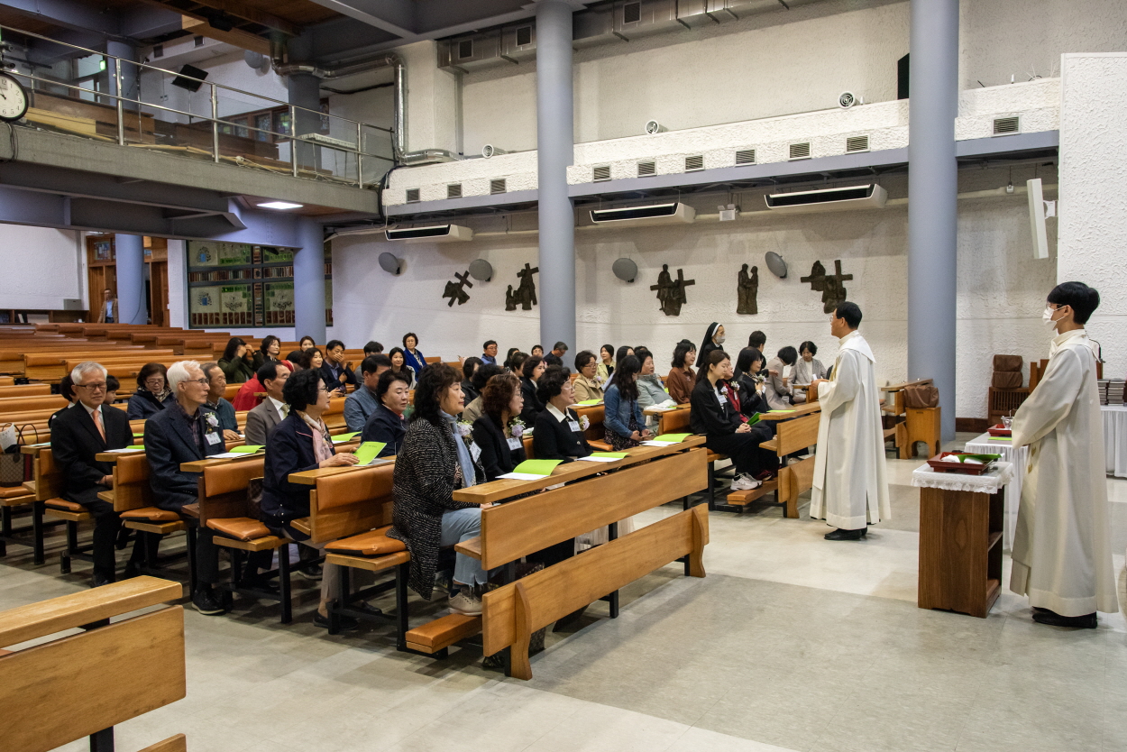 250420 세례식 (4).jpg