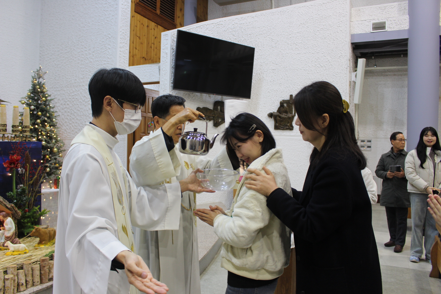 251225 세례식 (9).JPG