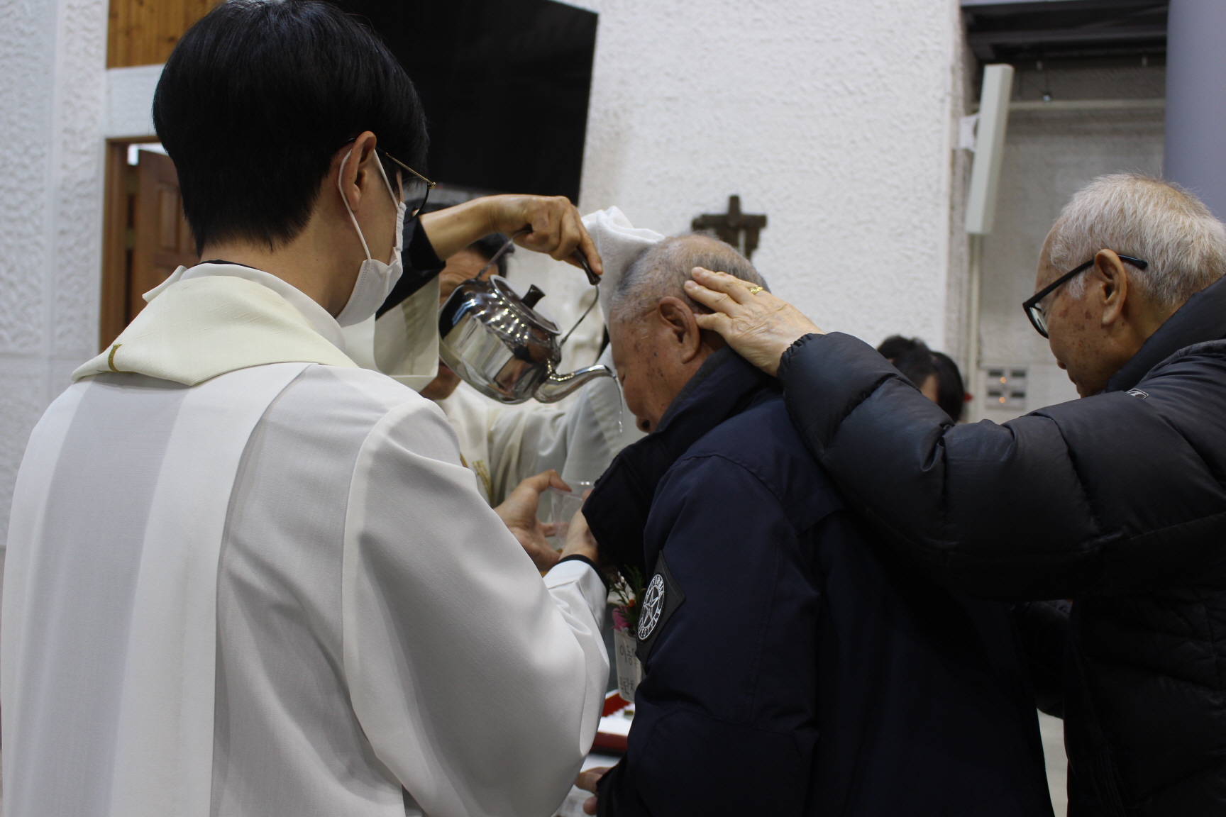 251225 세례식 (25).JPG