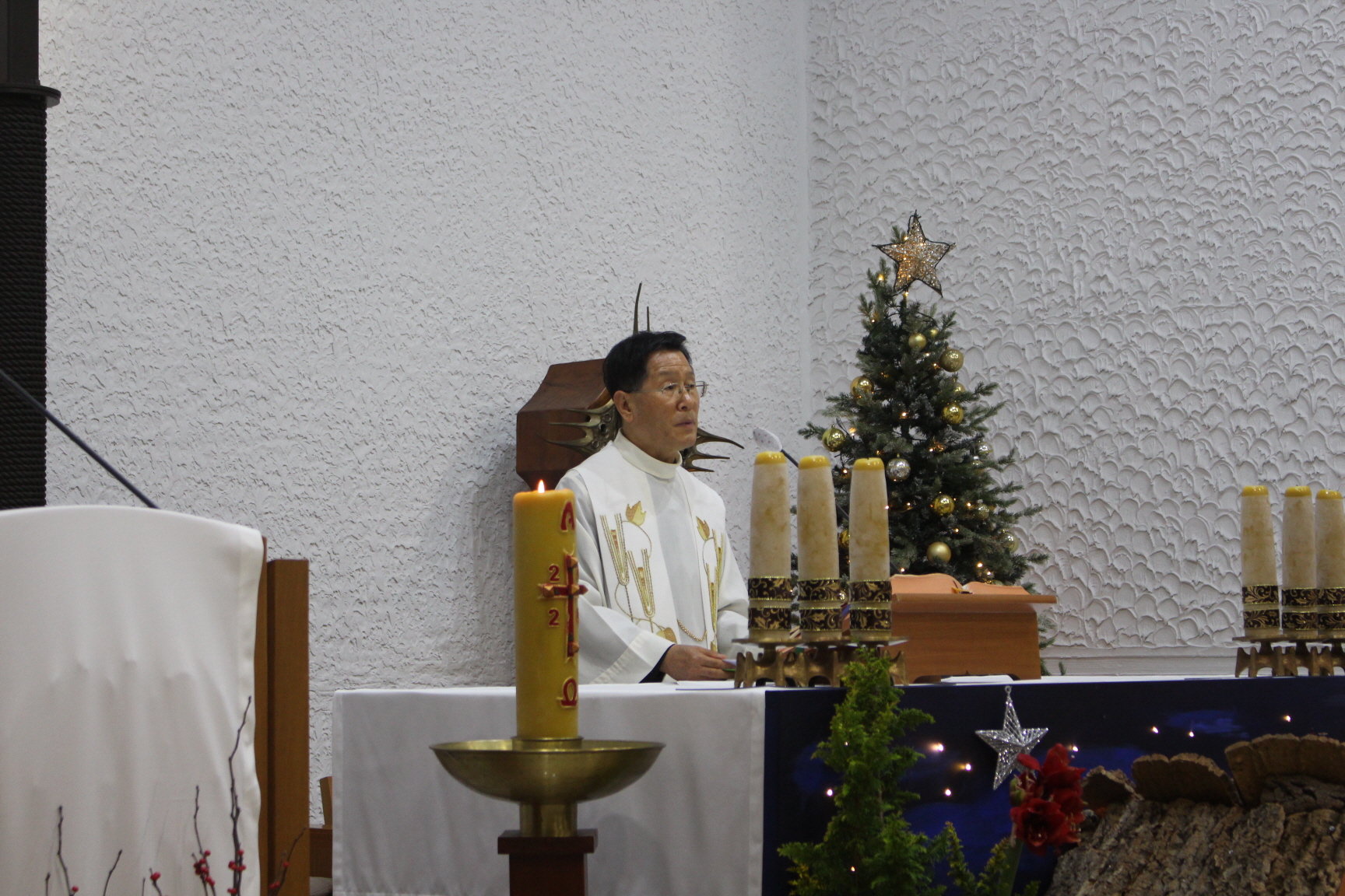 251225 세례식 (4).JPG