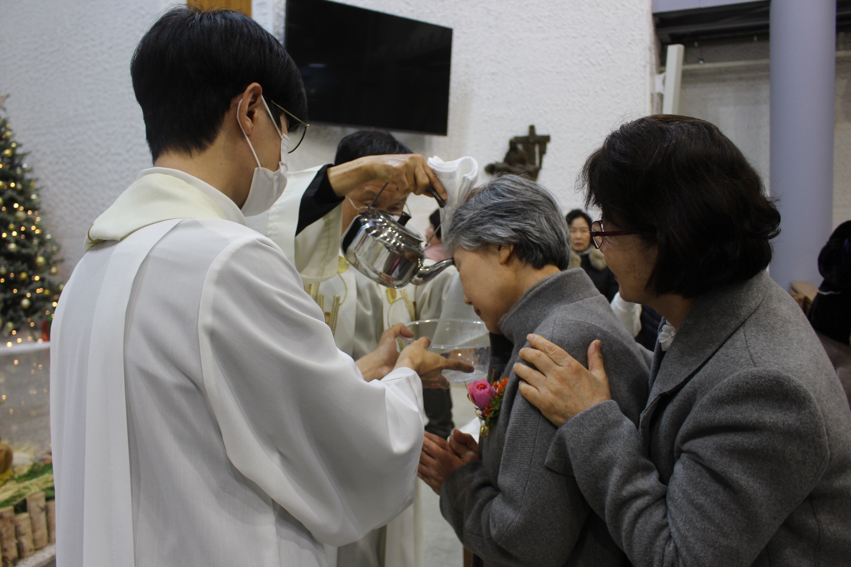 251225 세례식 (14).JPG