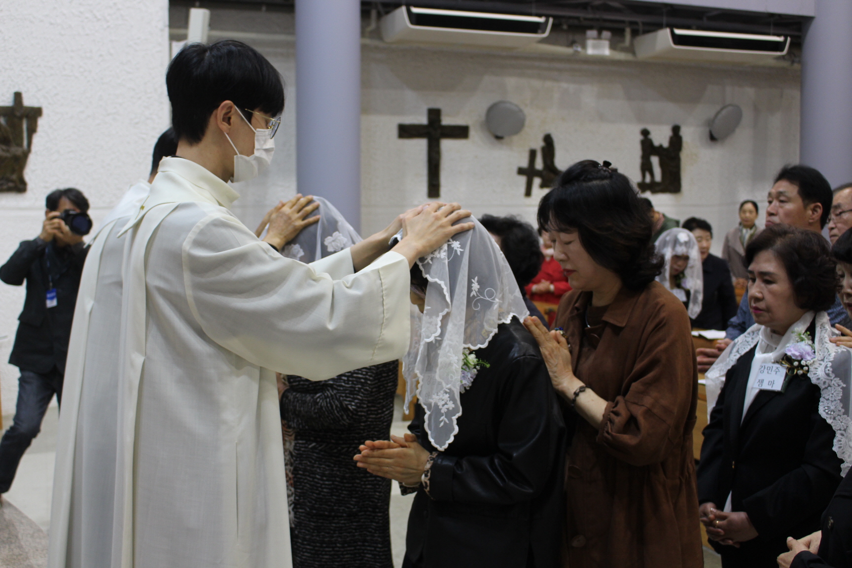 250420 세례식_안수 (10).JPG
