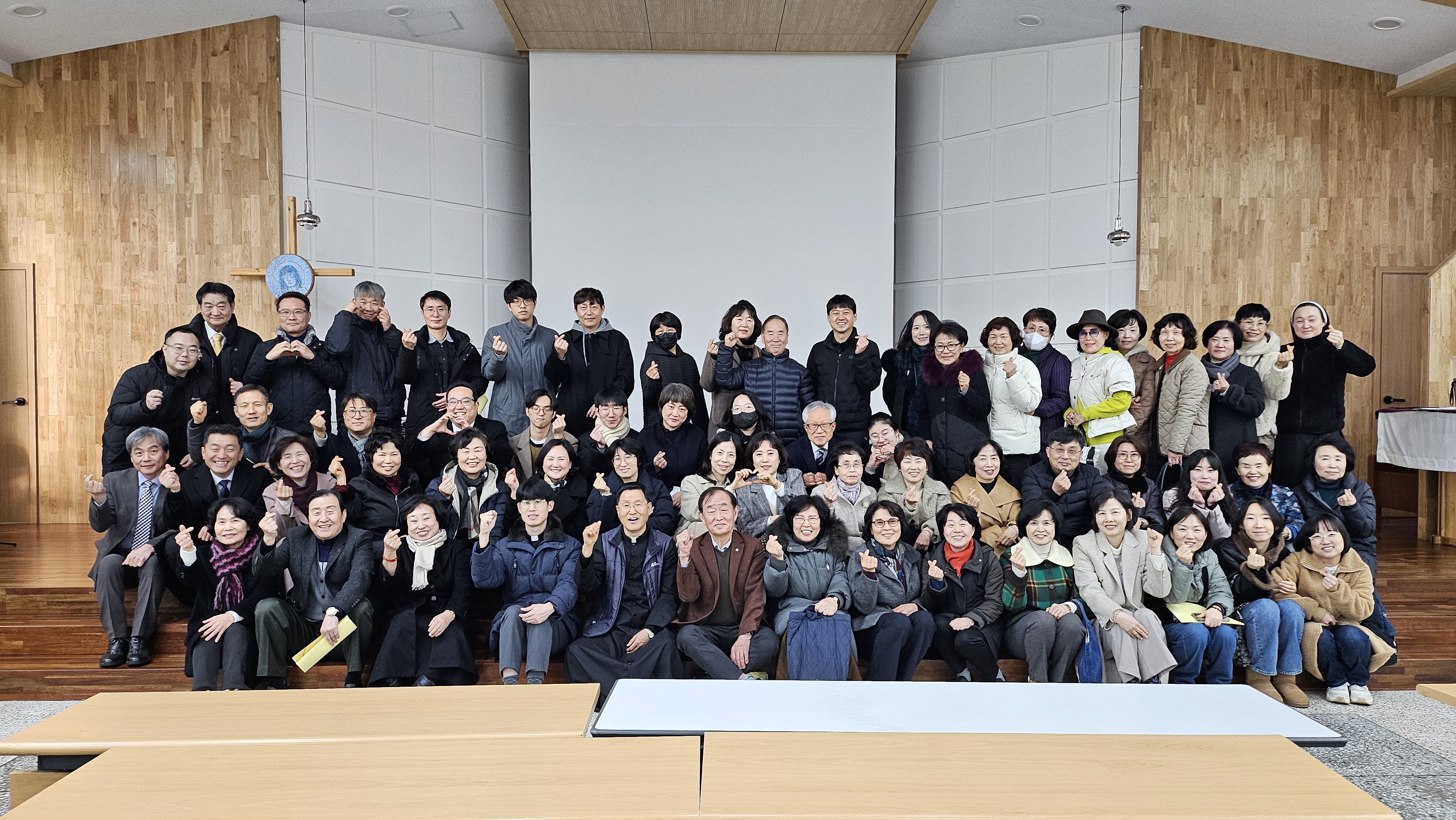 250120_총회 단체사진 (6).jpg