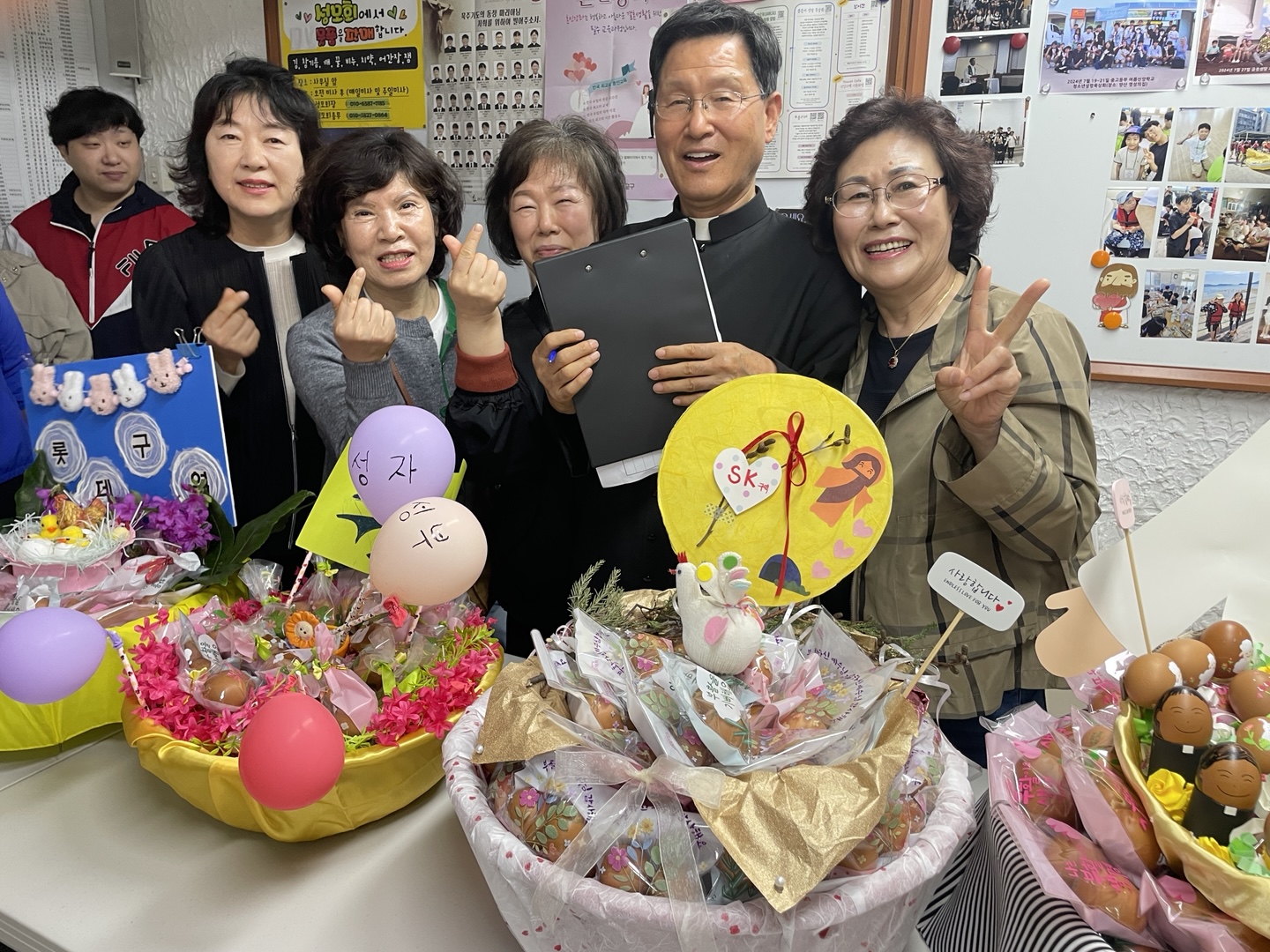 250419 부활계란전시 행사 (16).jpg