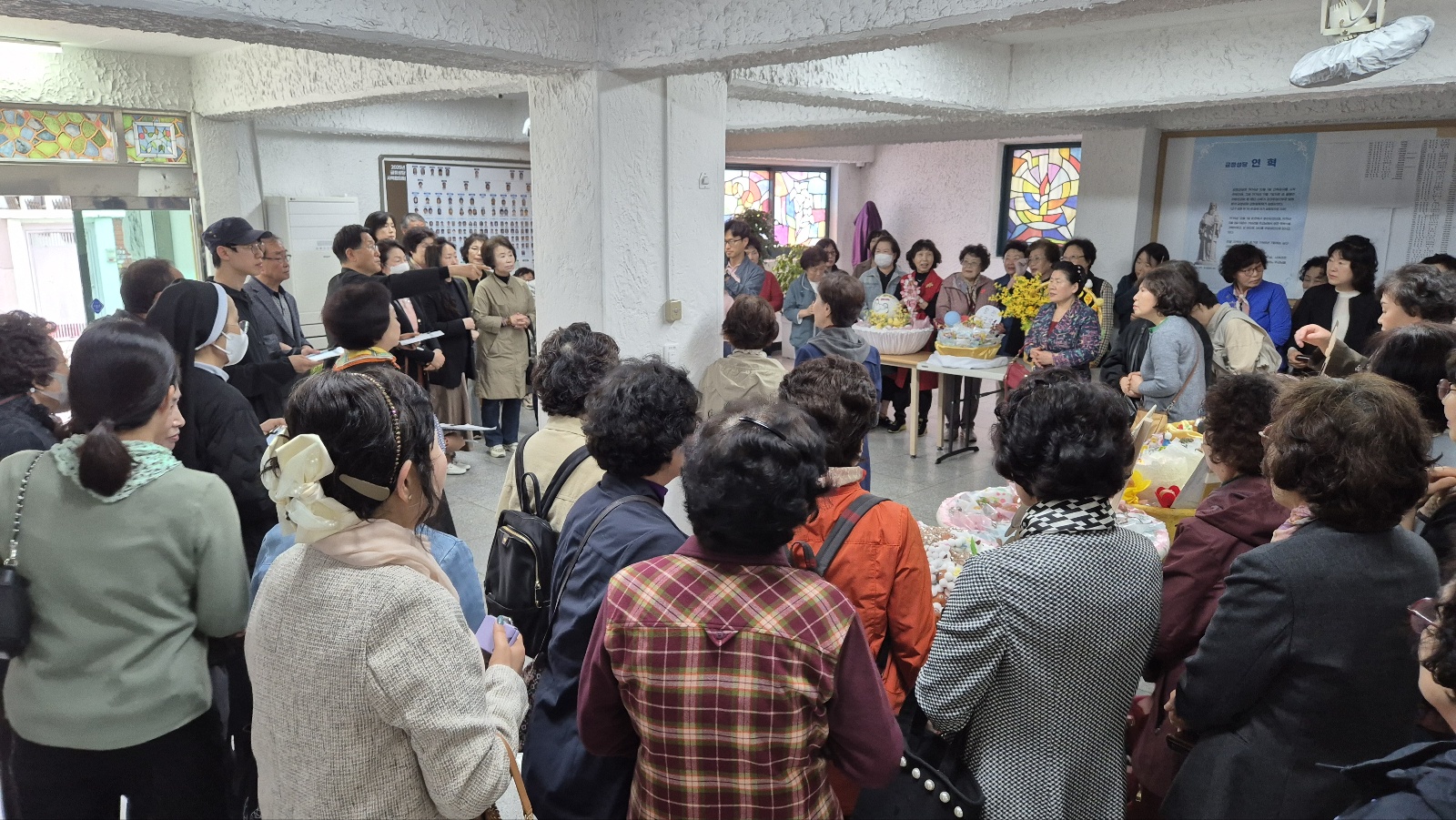 250419 부활계란전시 행사 (8).jpg