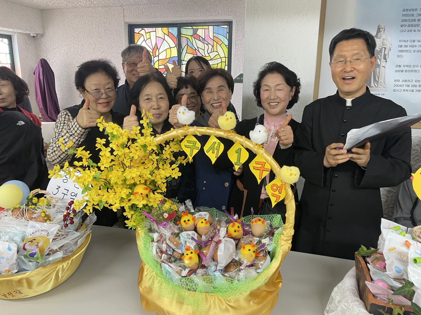 250419 부활계란전시 행사 (20).jpg