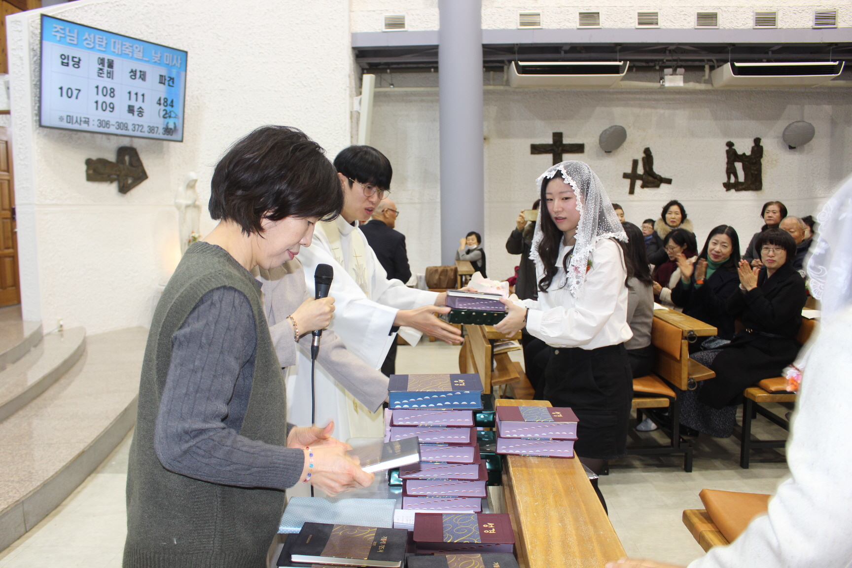 251225 세례식 (71).JPG