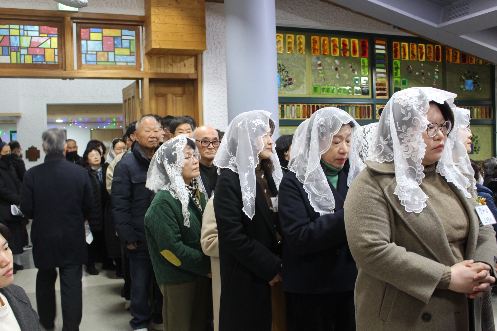251225 성탄대축일 낮미사_입당 (4).JPG