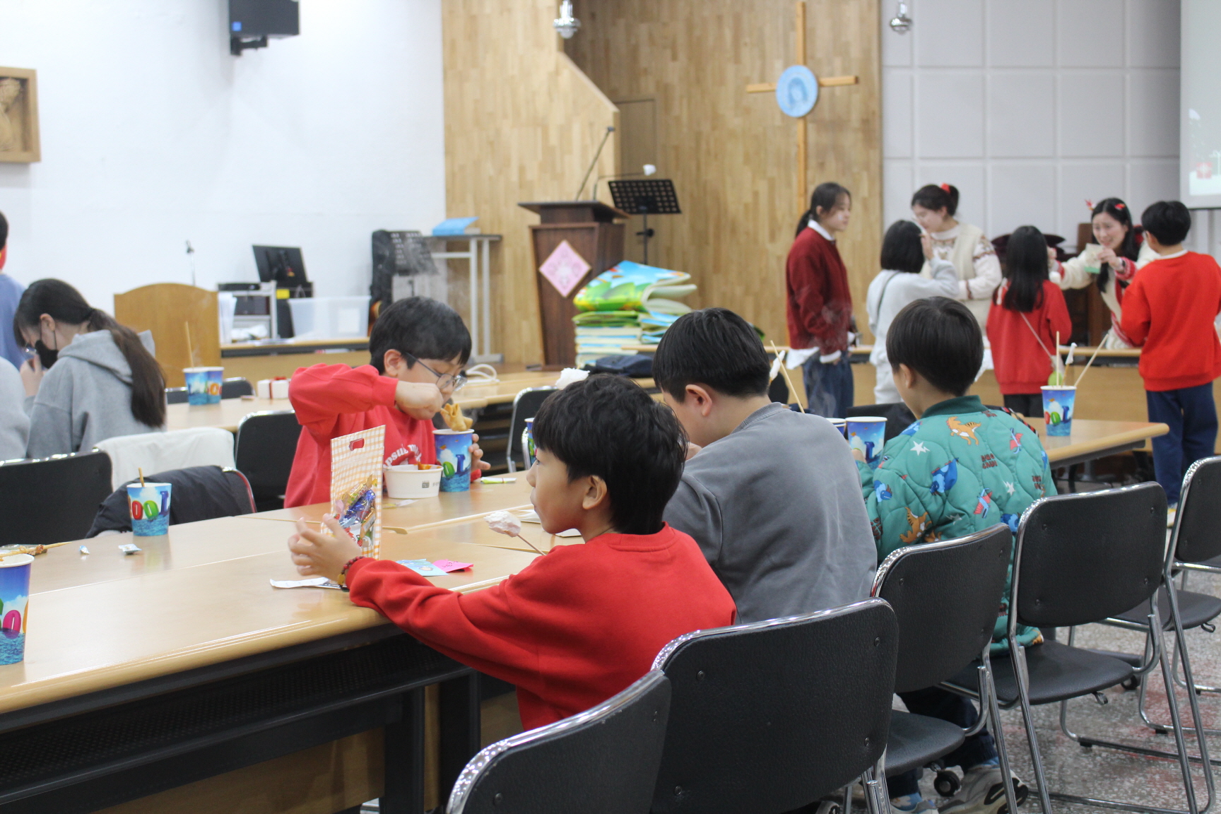 251220 성탄제_은총시장 (19).JPG