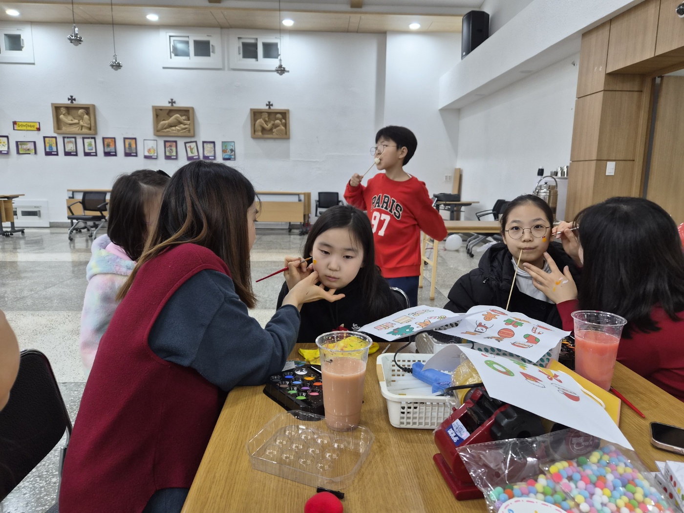 251220 성탄제_은총시장 (26).jpg