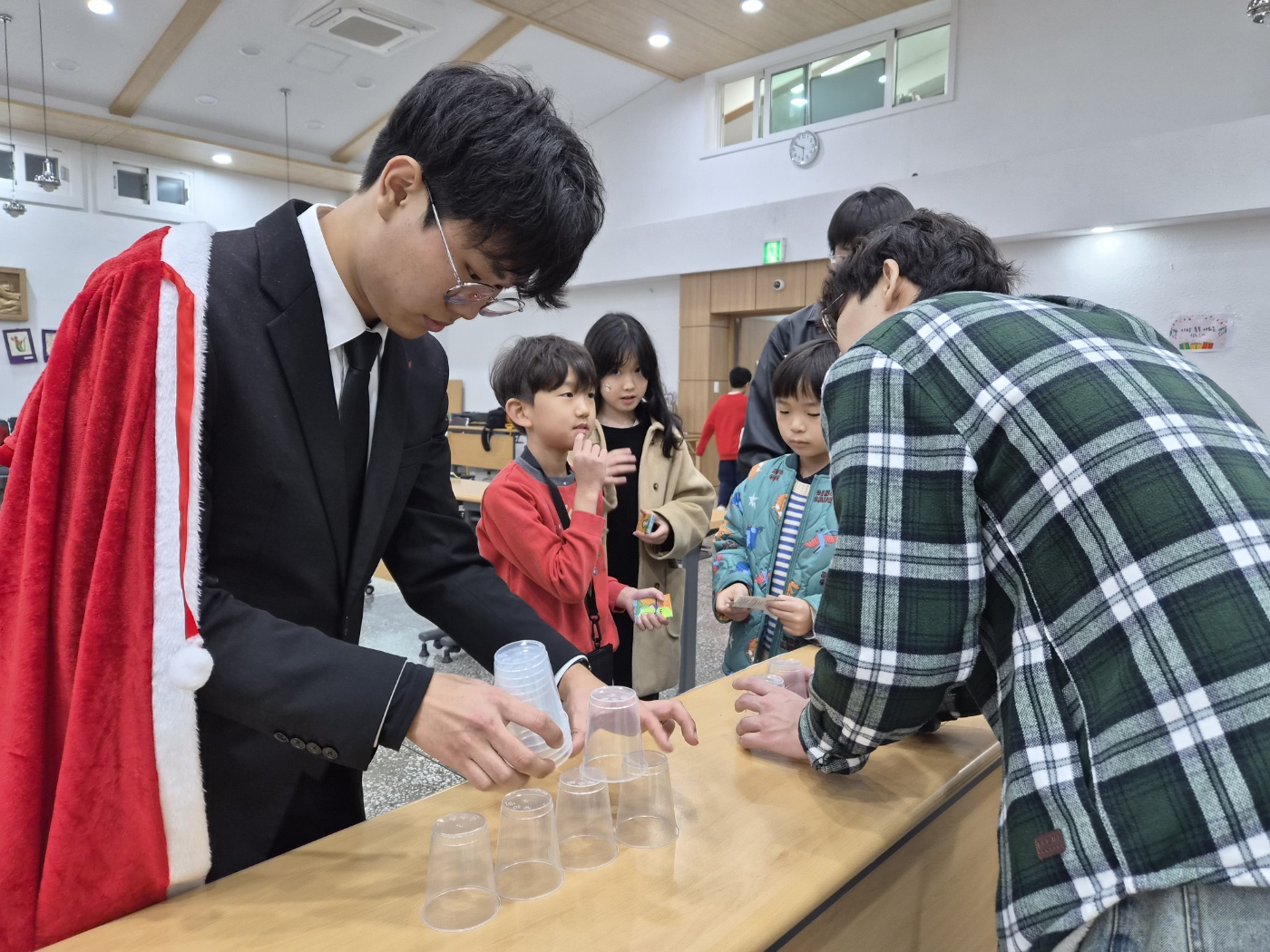 251220 성탄제_은총시장 (28).jpg