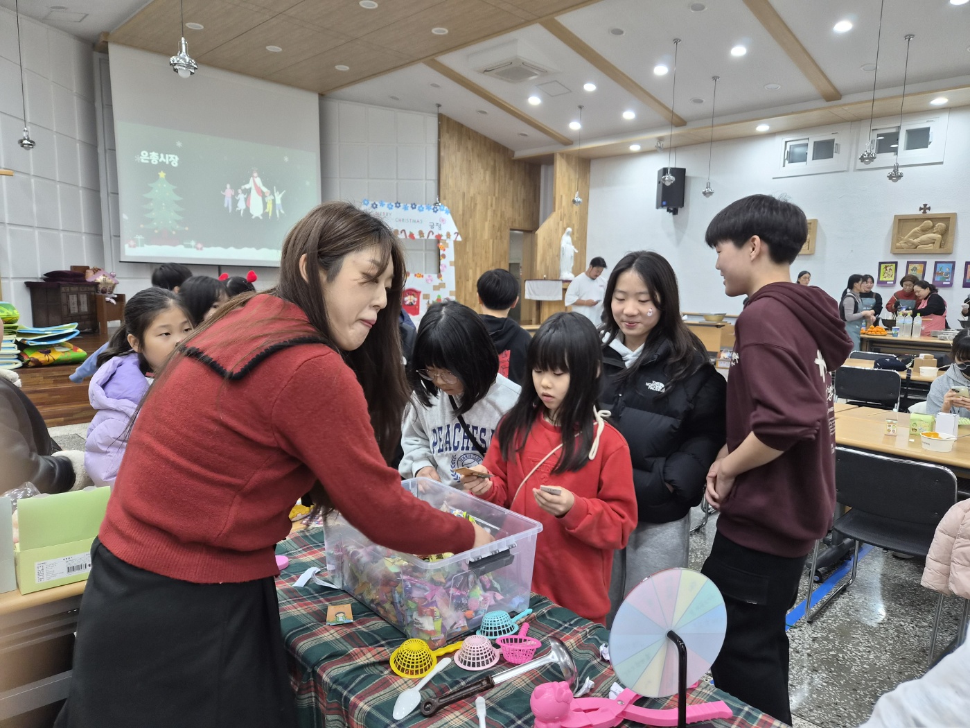 251220 성탄제_은총시장 (22).jpg