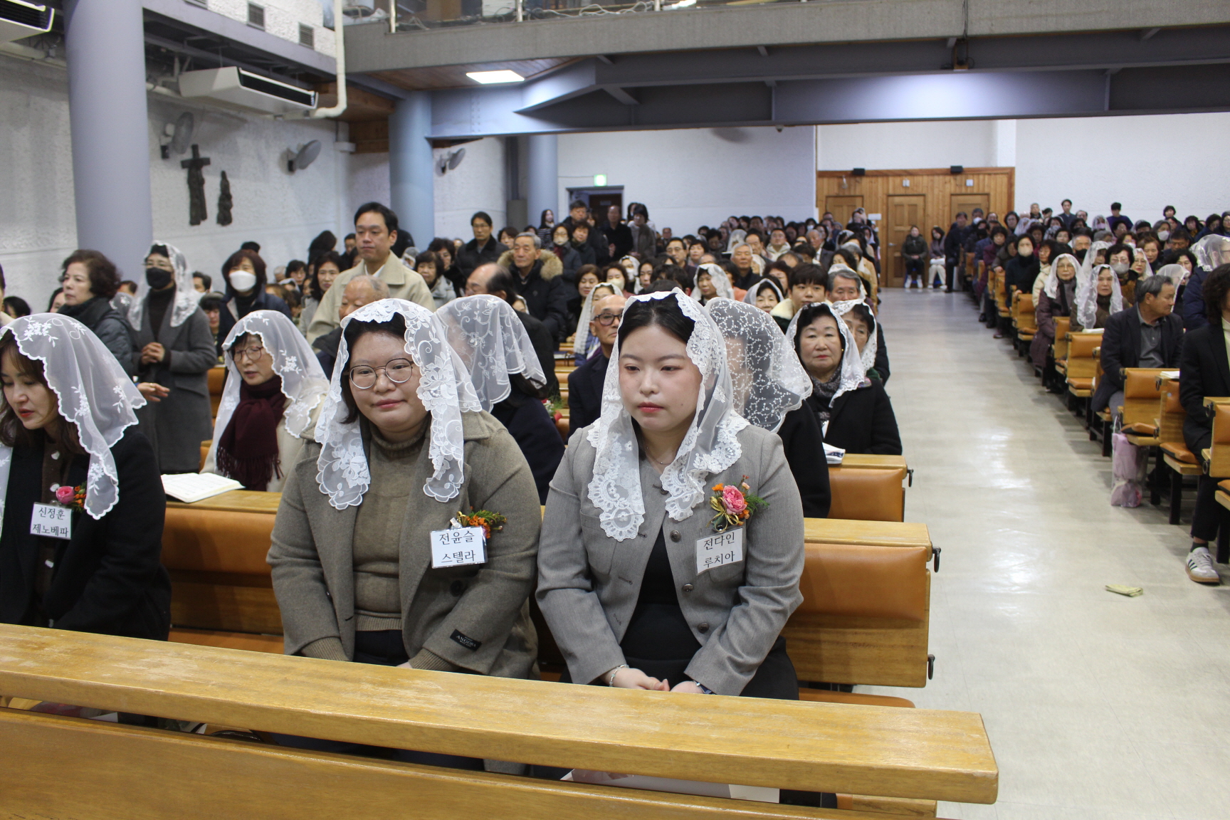 251225 성탄대축일 낮미사_세례자분들 (11).JPG