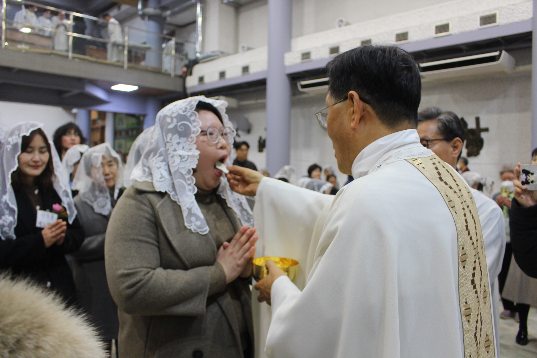 251225 성탄대축일 낮미사_첫영성체 (5).JPG