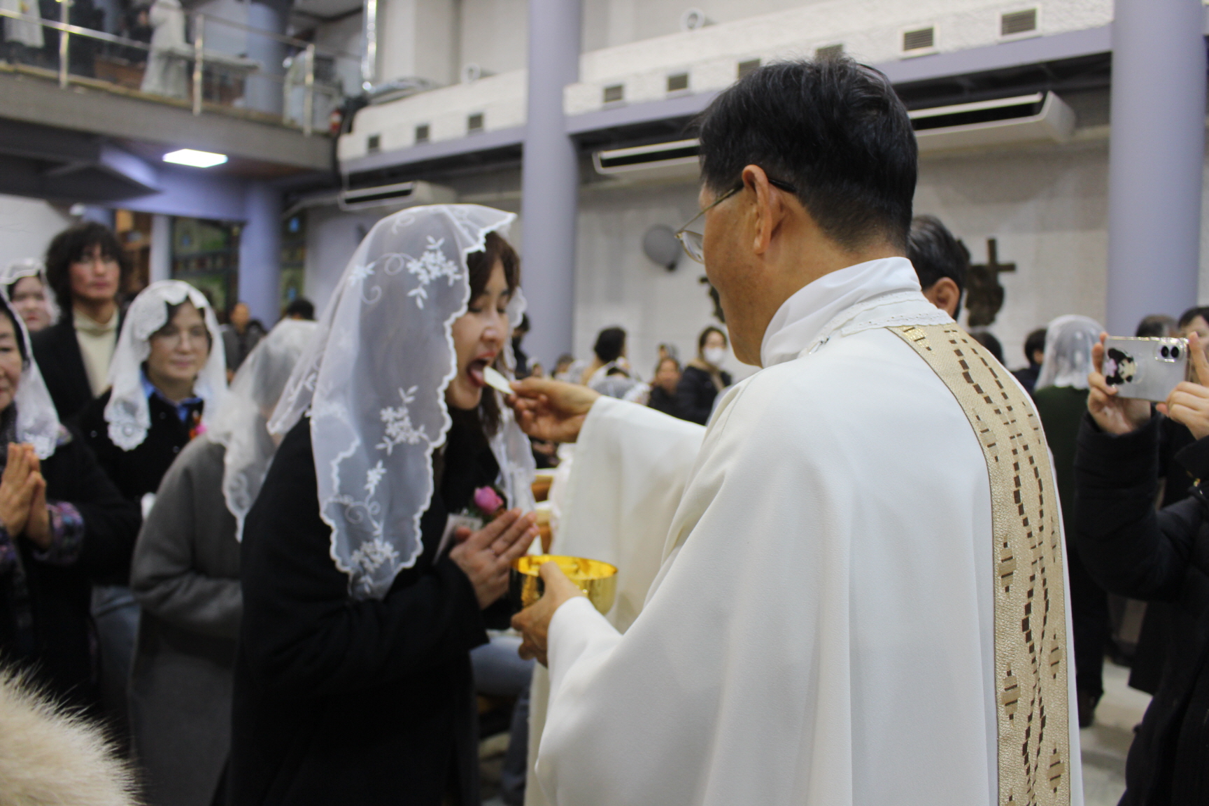 251225 성탄대축일 낮미사_첫영성체 (7).JPG