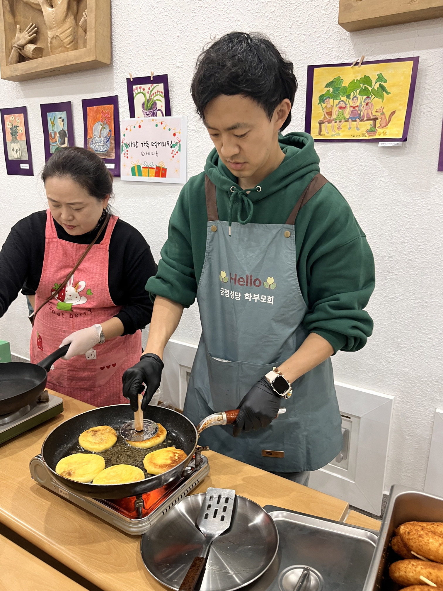 251220 성탄제_학부모회 간식준비 (1).jpg