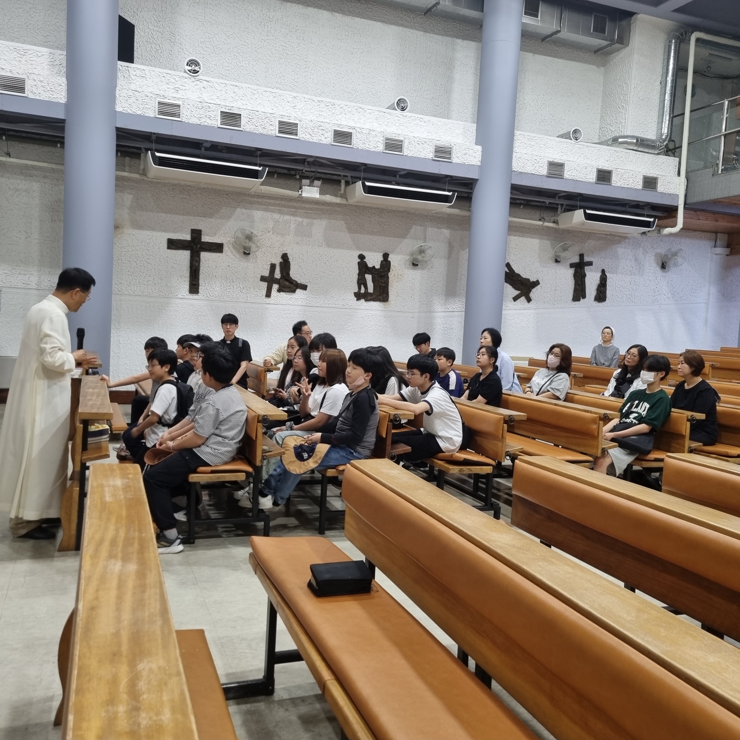 250531 주일학교도보순례 (2).jpg