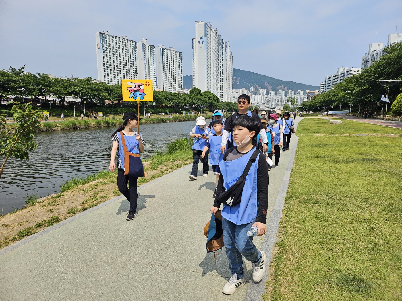 250531 주일학교도보순례 (48).jpg