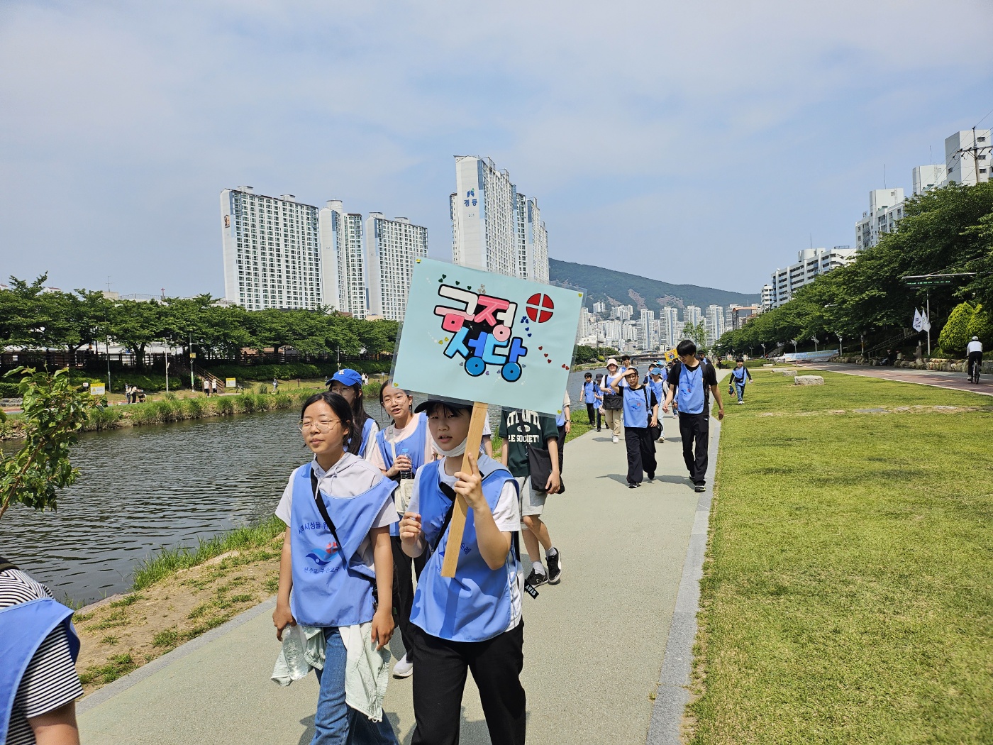 250531 주일학교도보순례 (45).jpg