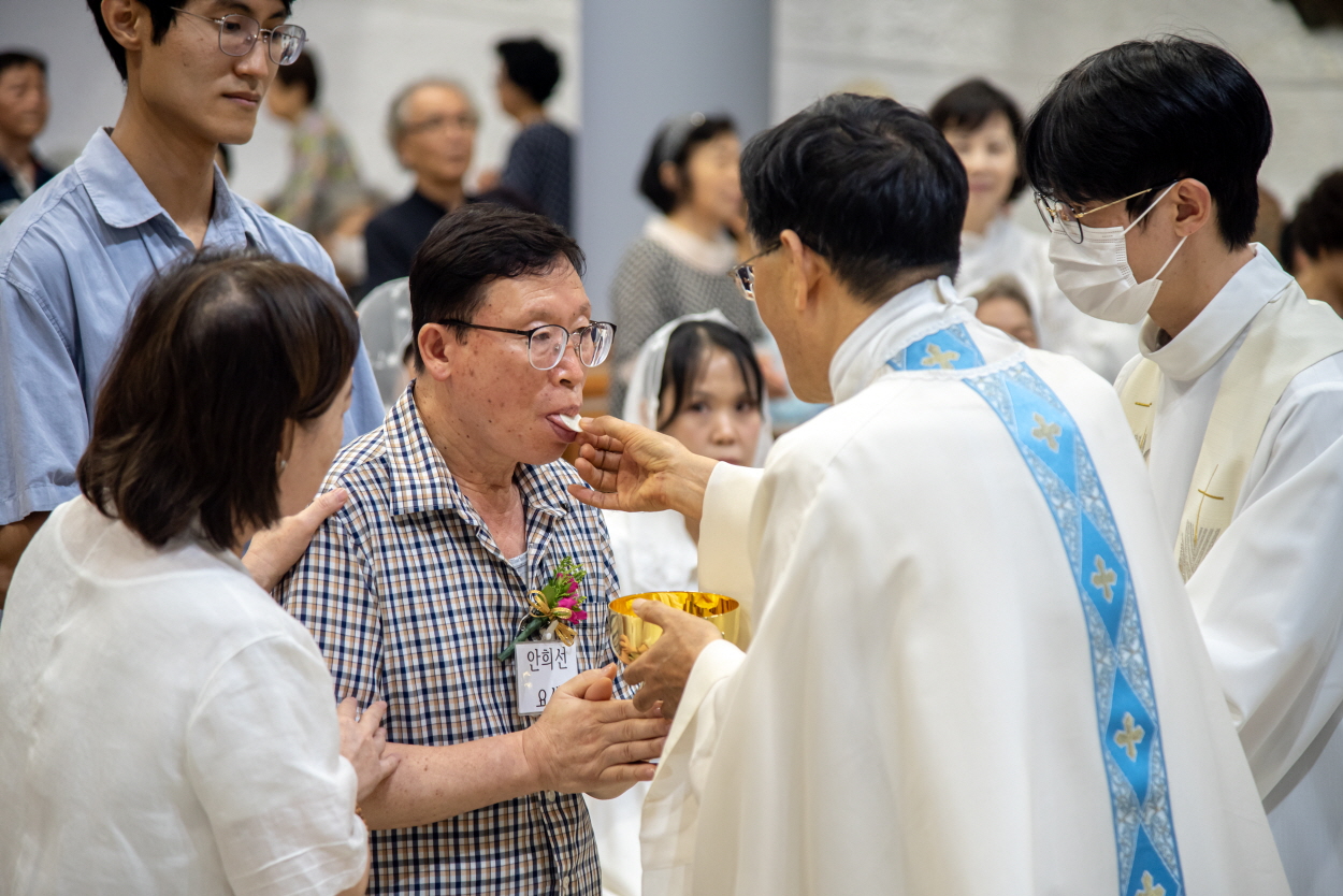 250815_첫영성체_045ps.jpg