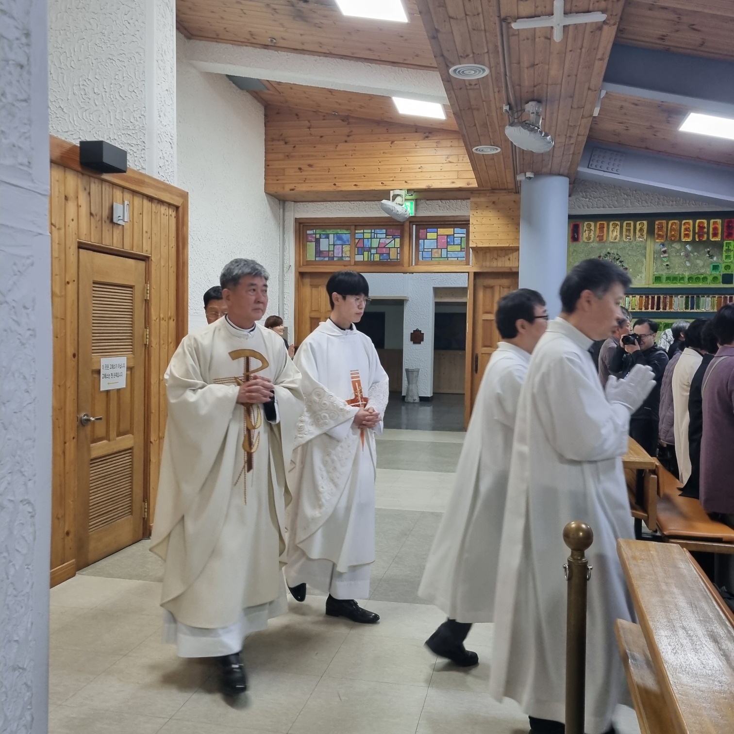 250417 주님만찬미사_폰 (6).jpg