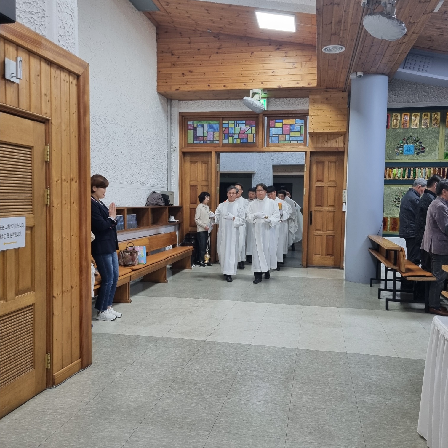 250417 주님만찬미사_폰 (3).jpg