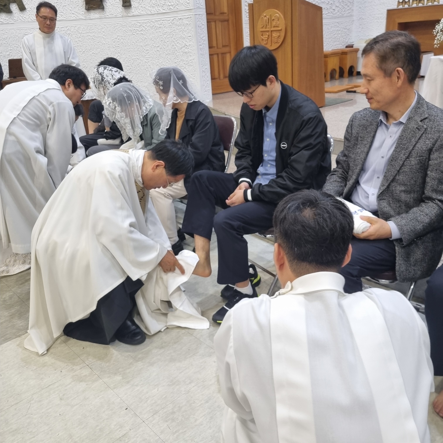 250417 주님만찬미사_폰 (10).jpg