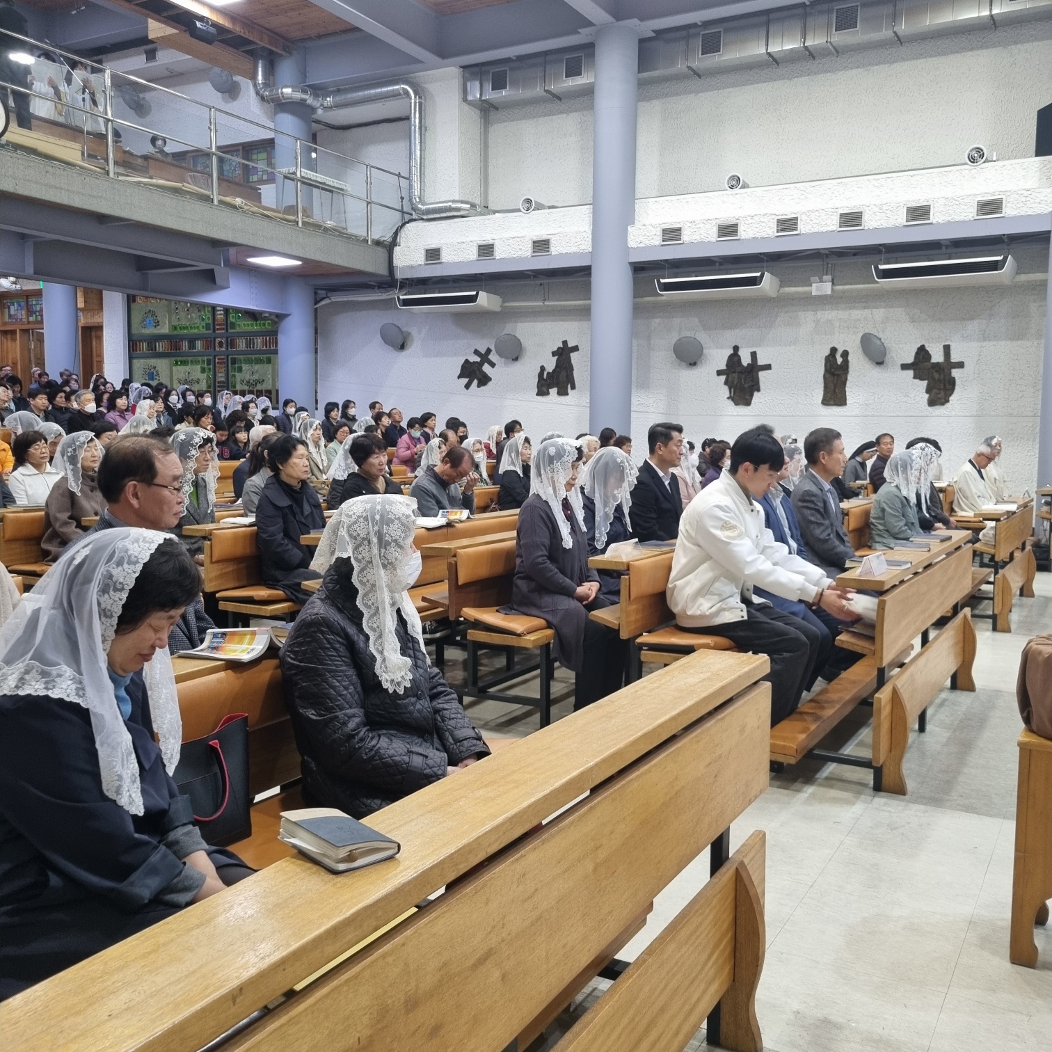 250417 주님만찬미사_폰 (12).jpg