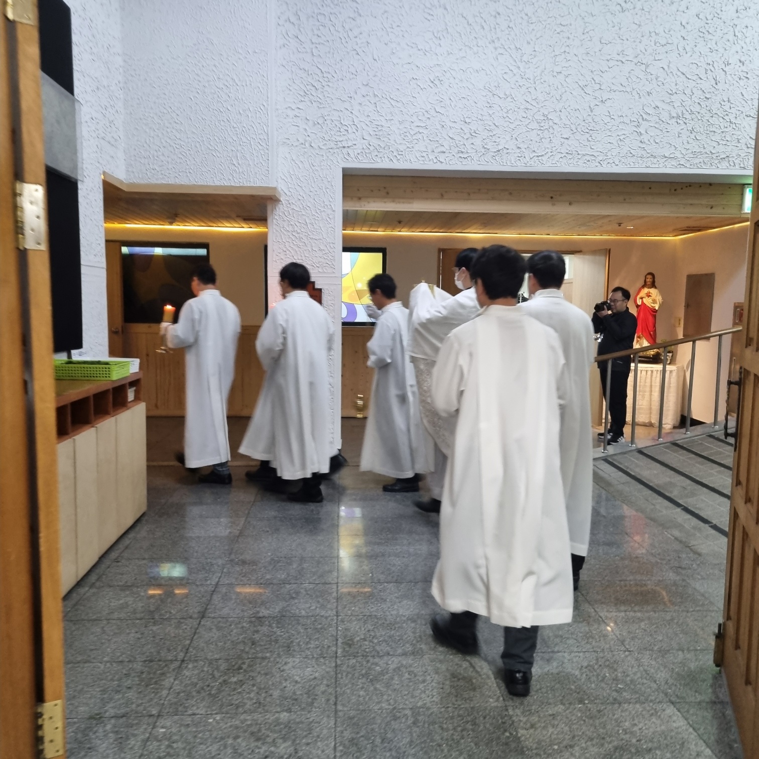 250417 주님만찬미사_폰 (21).jpg