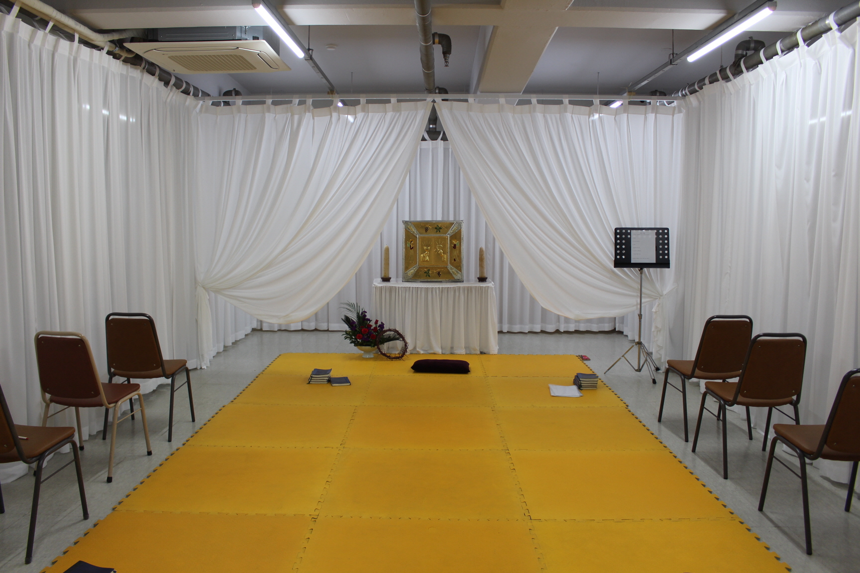 250417 주님만찬미사_성체조배 (2).JPG