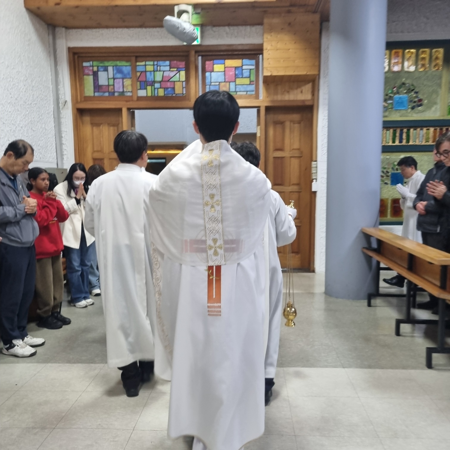 250417 주님만찬미사_폰 (19).jpg