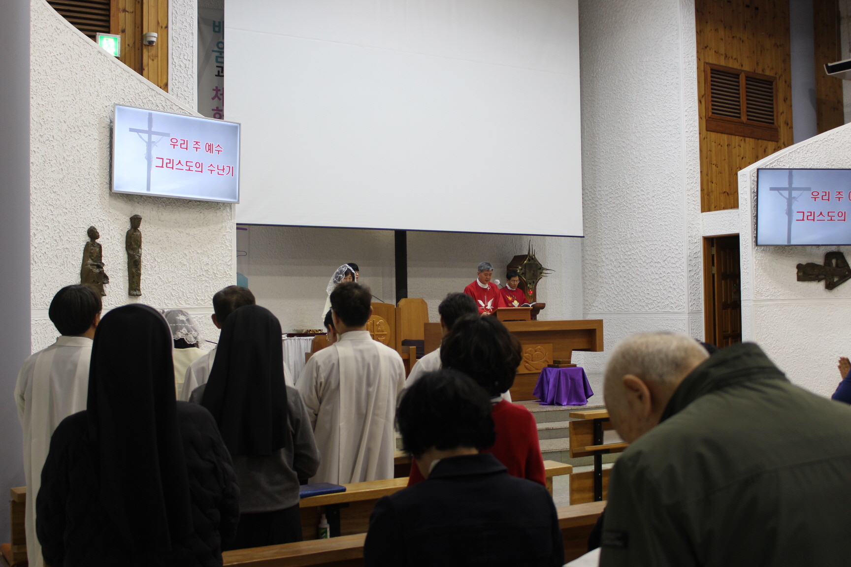 250418 성금요일_2수난복음 (8).JPG