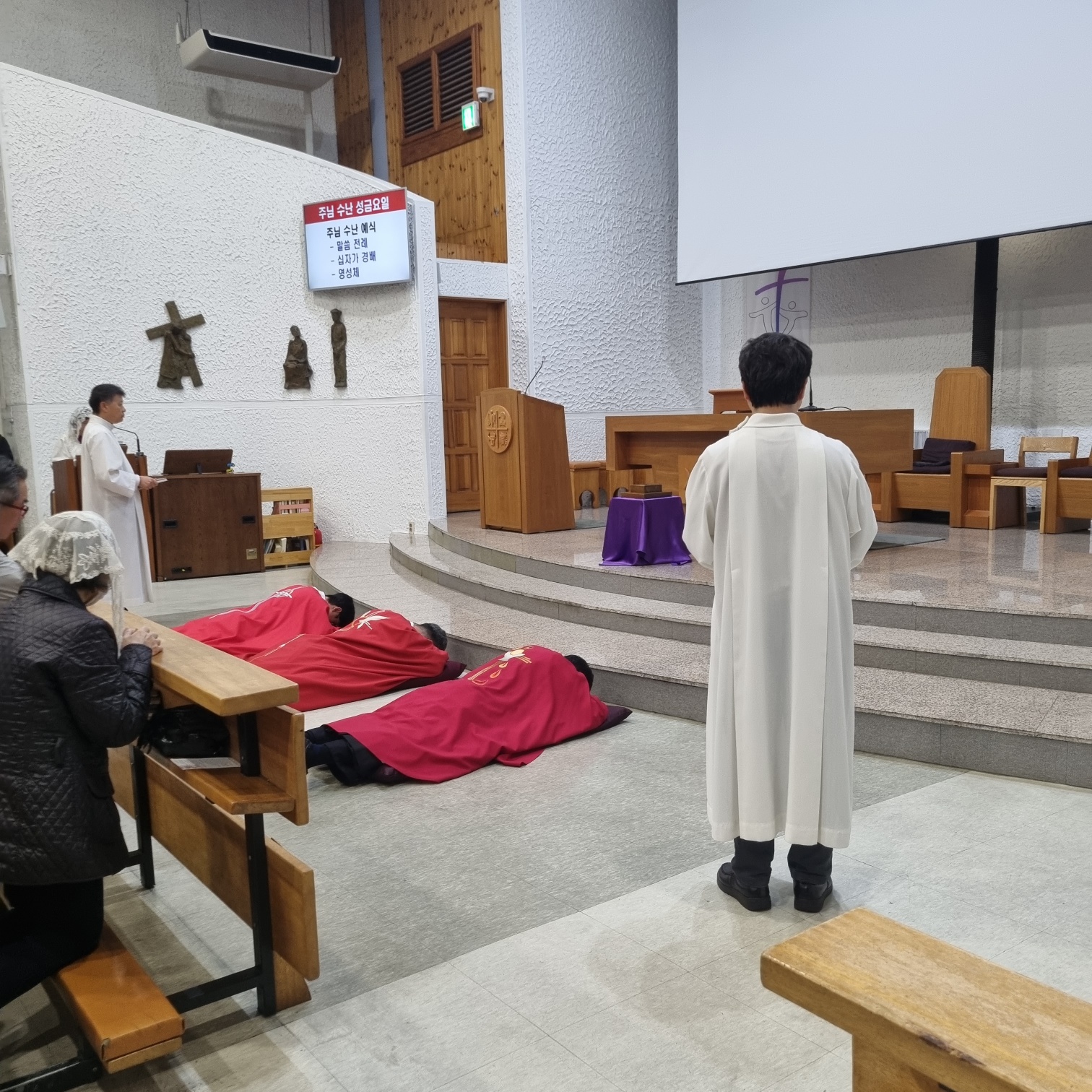 250418 성금요일_1입당 (5)2.jpg