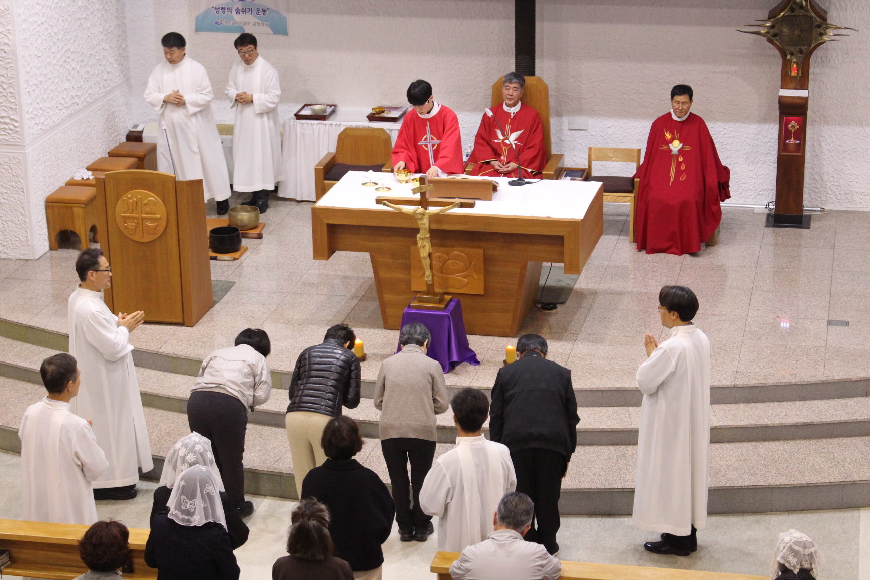 250418 성금요일_3십자가경배 (19).JPG
