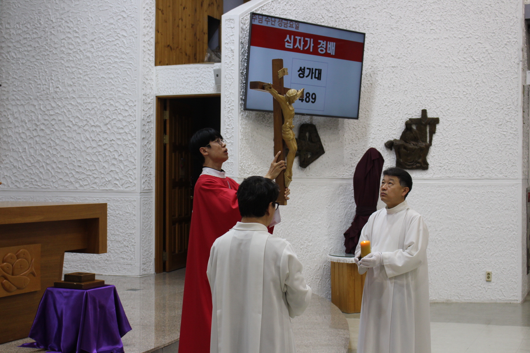 250418 성금요일_3십자가경배 (7).JPG