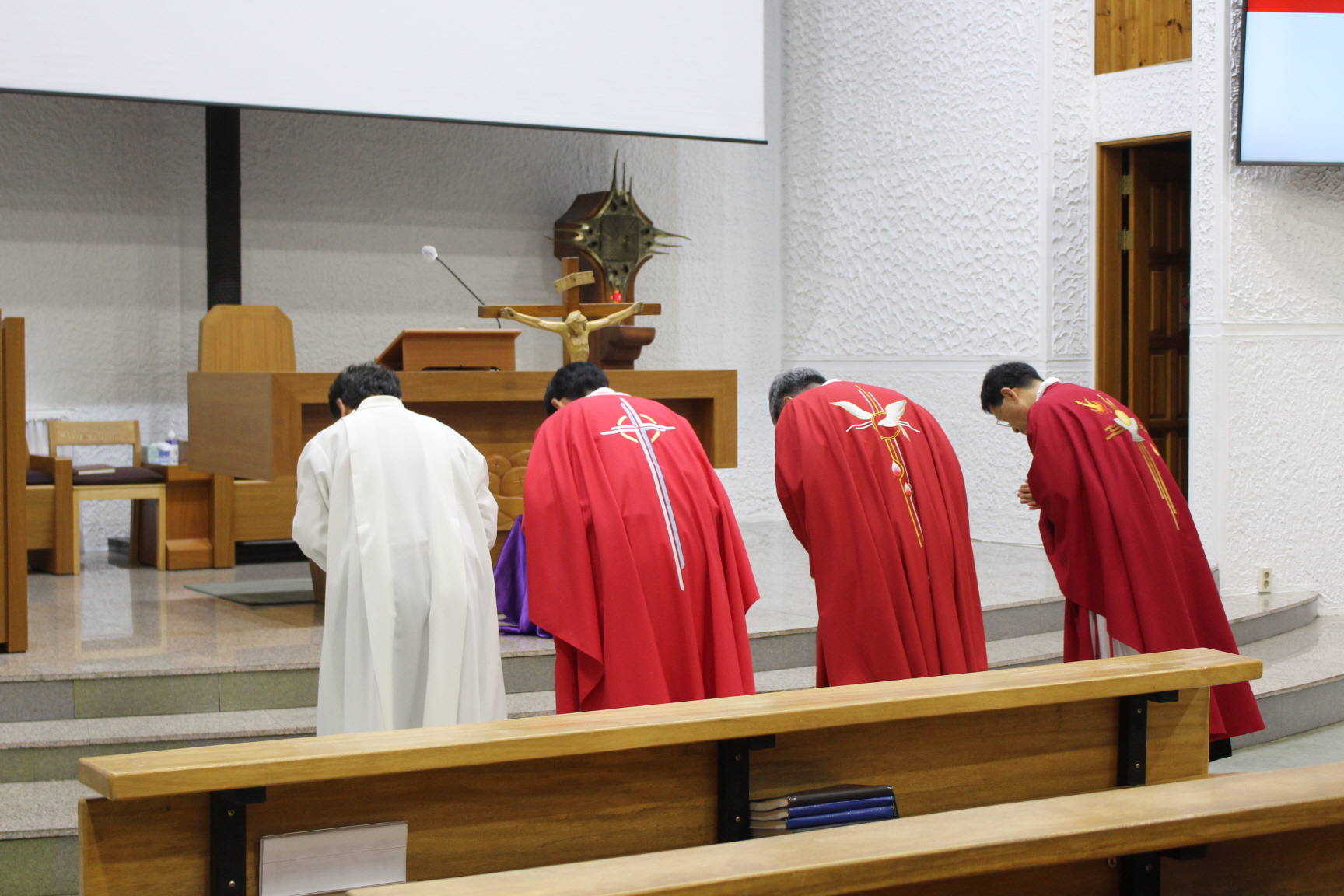 250418 성금요일_3십자가경배 (9).JPG