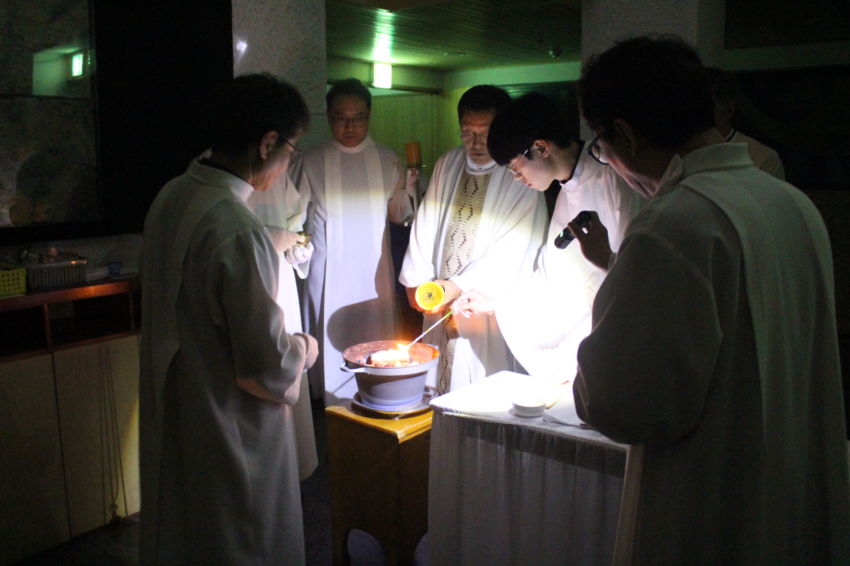 2504119 파스카성야_1빛의예식 (6).JPG